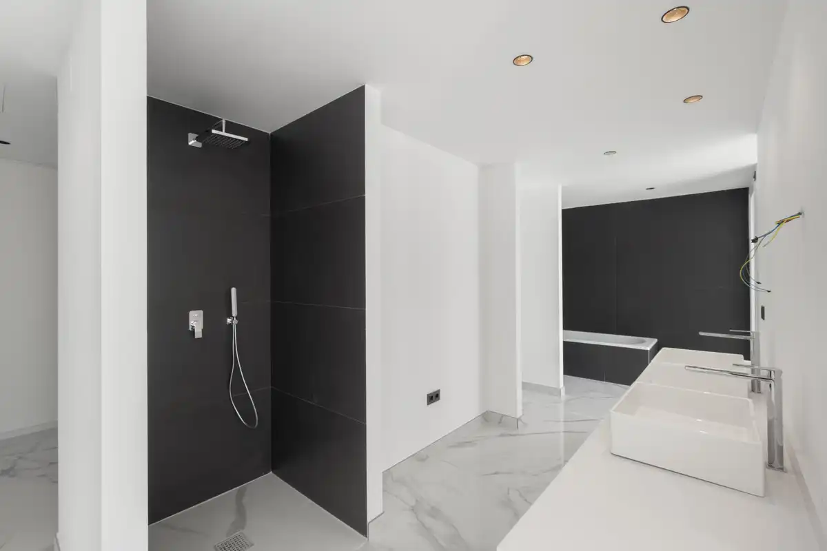 Bathroom of Houses for sale in Ojén  with Air Conditioner, Private garden and Terrace