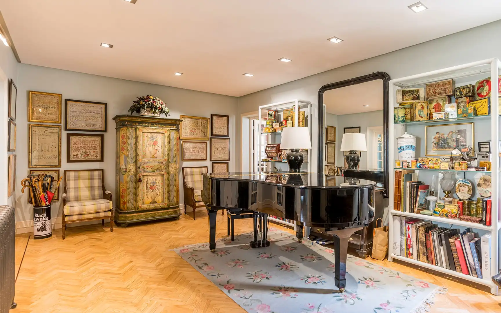 Living room of Flat for sale in Madrid  with Air Conditioner, Heating and Private garden