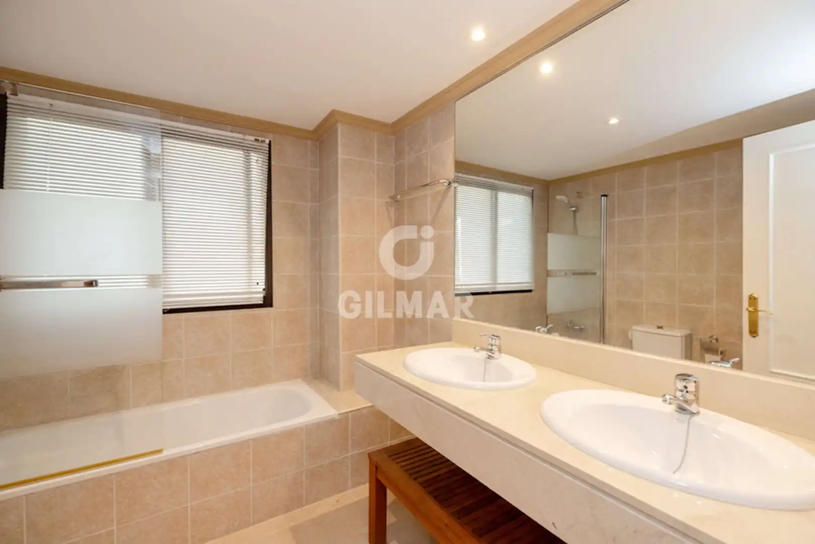 Apartament amb terrassa en venda a Selwo, imagen 38
