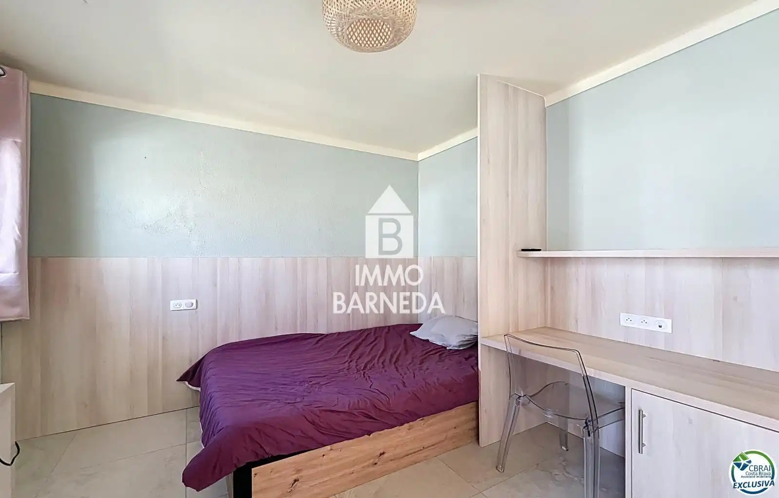 Dormitori de Casa o xalet en venda en Empuriabrava amb Aire condicionat, Calefacció i Jardí privat