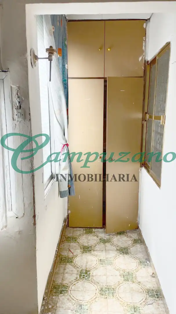 Dormitori de Pis en venda en Madrid amb Terrassa i Alarma