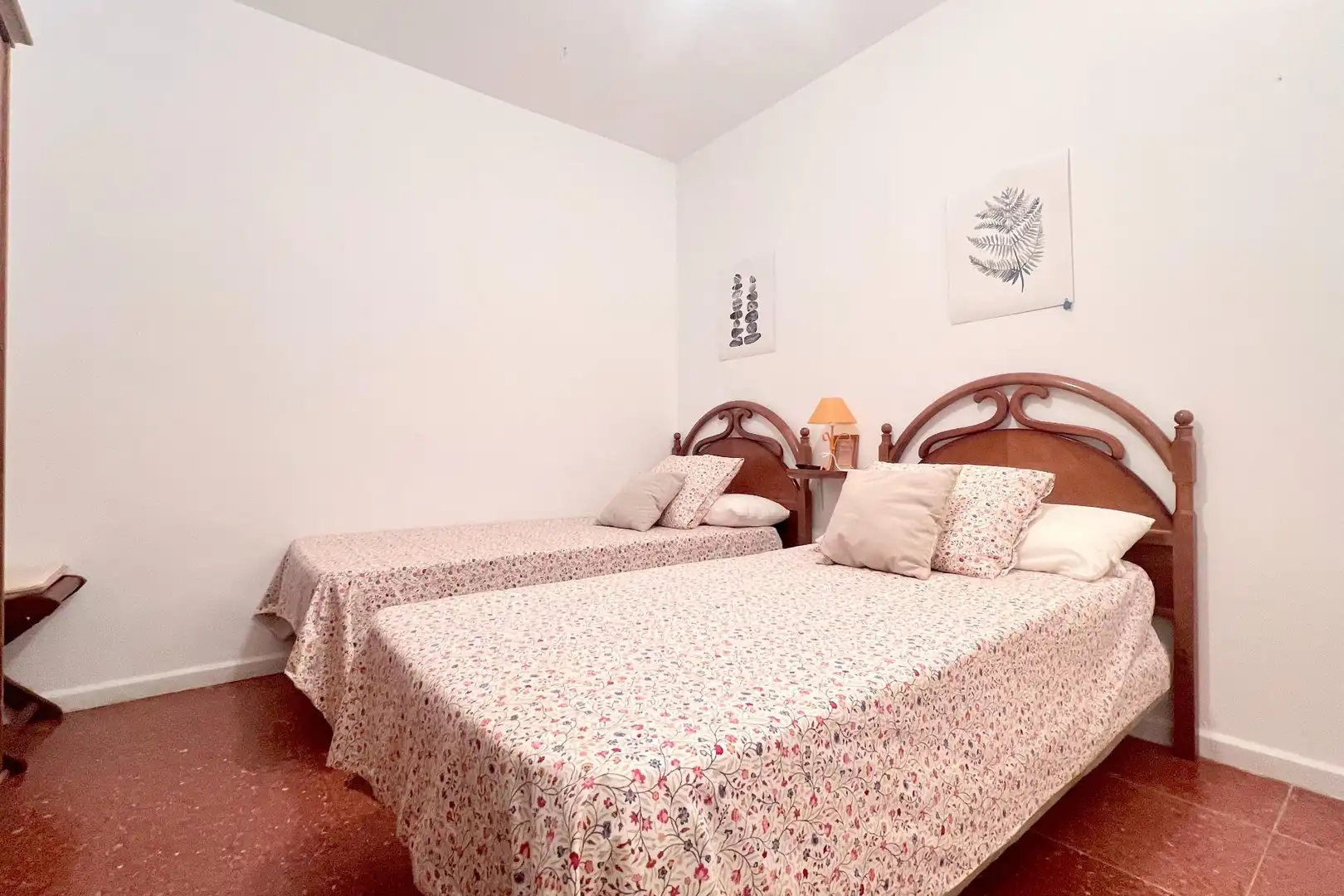 Piso en venta en Calle CIUDAD DE PORCUNA, La Carihuela - Los Nidos