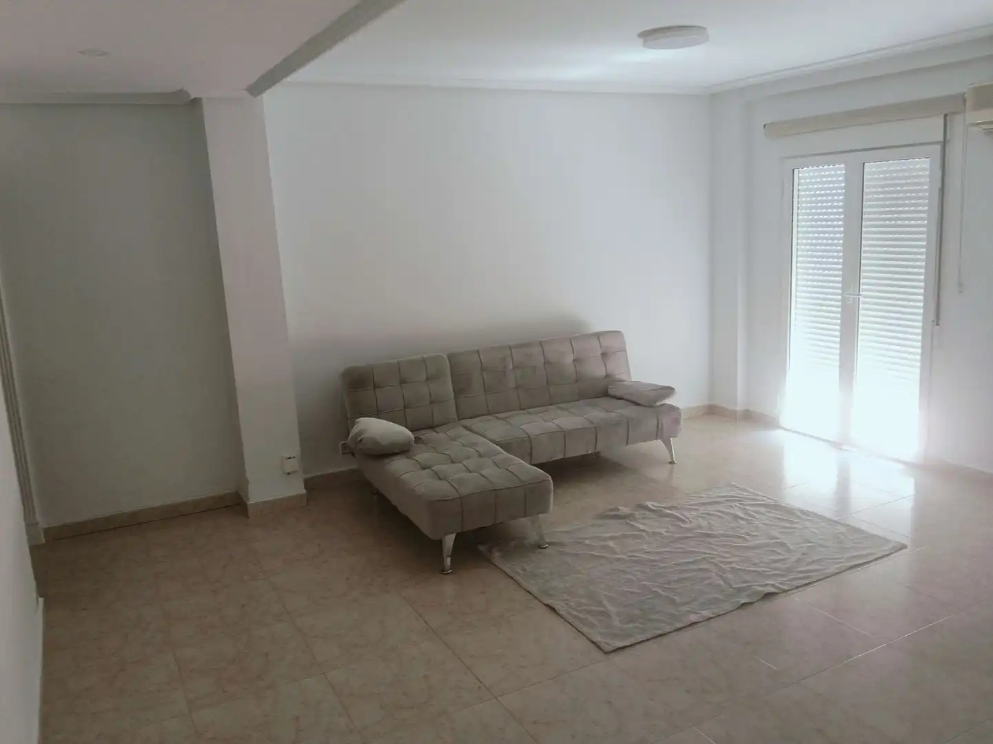 Living room of Flat for rent in Zaragoza  with Air Conditioner, Heating and Terrace