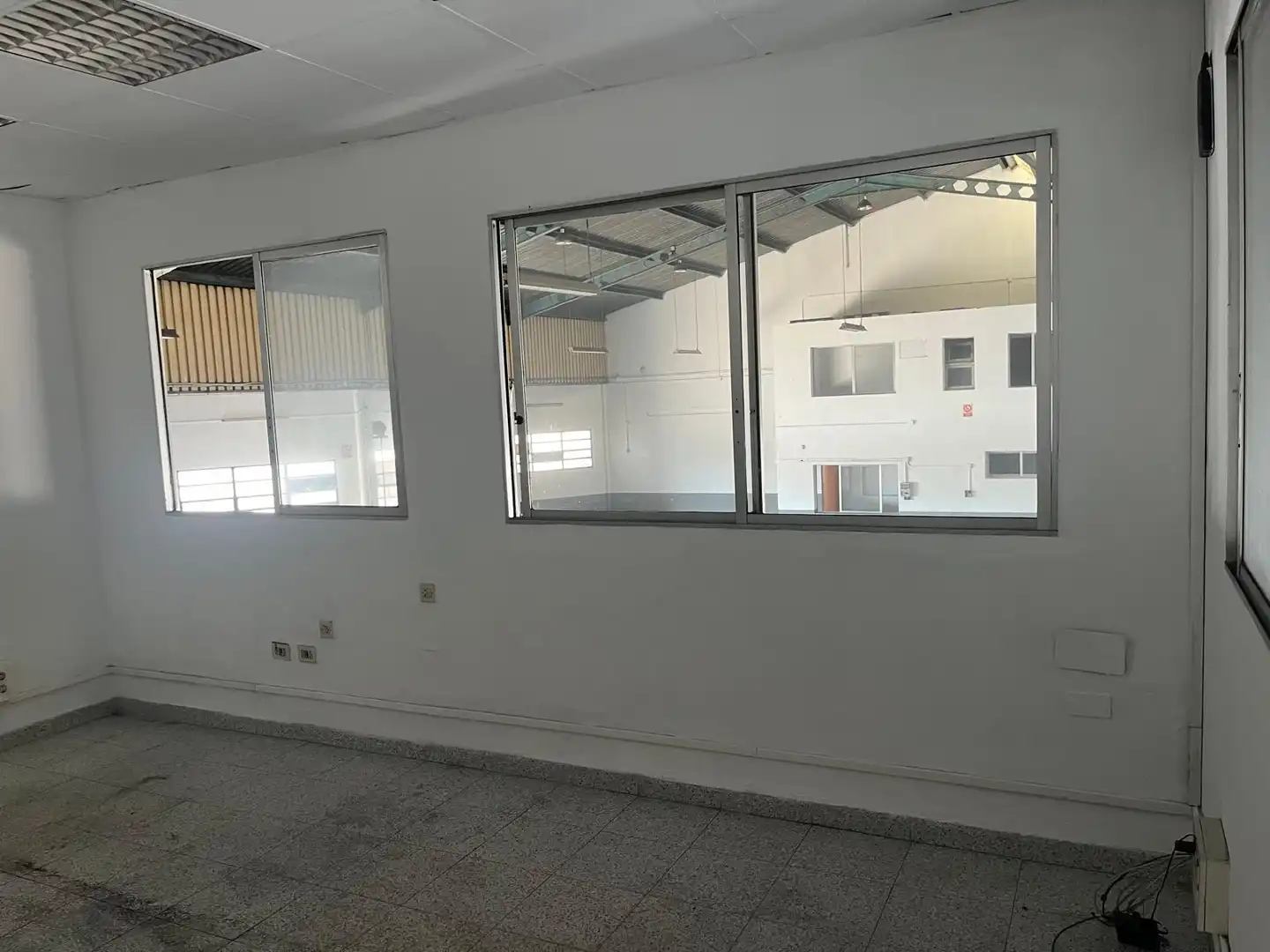 Industrial buildings for rent in Xirivella