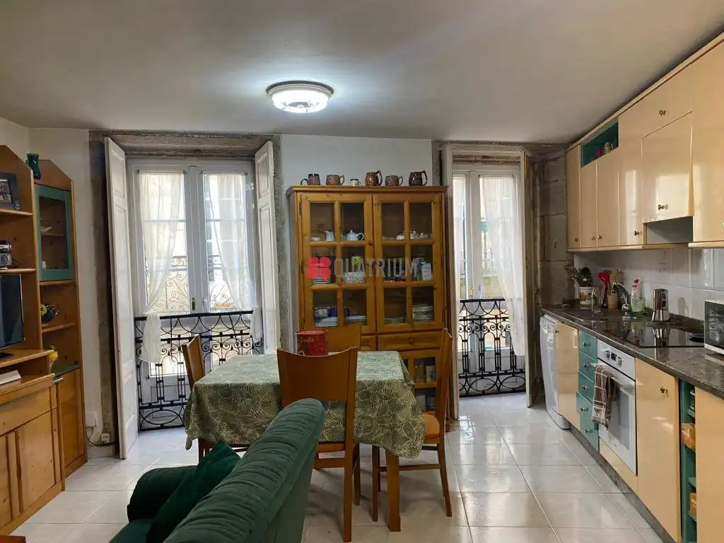 Menjador de Casa o xalet en venda en Santiago de Compostela  amb Calefacció, Traster i Balcó