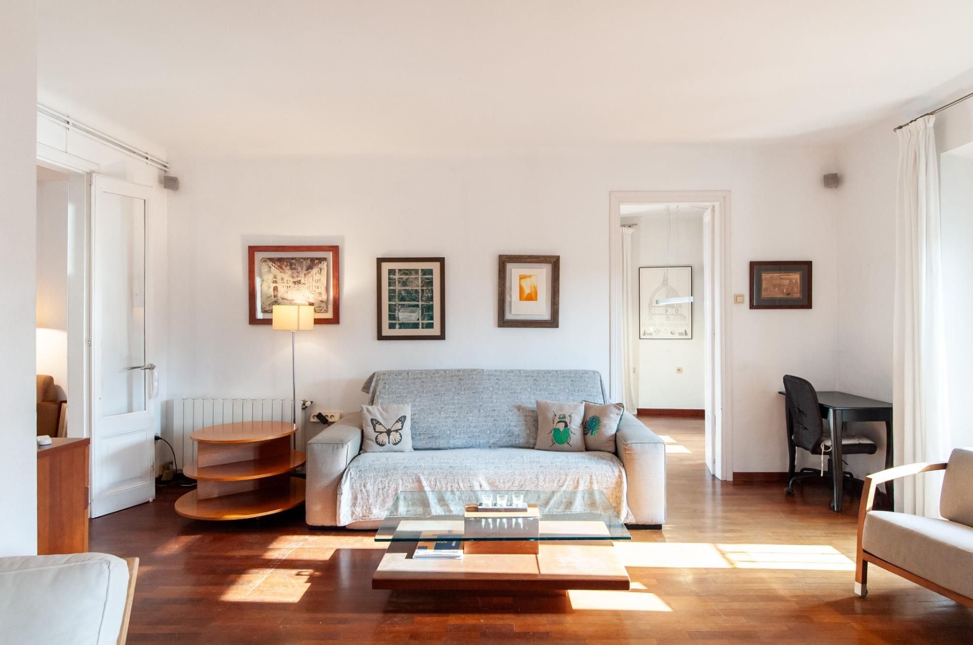 Sala d'estar de Pis de lloguer en Vilafranca del Penedès amb Parquet, Terrassa i Balcó