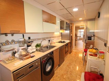 Apartament amb balcó en venda a Zona Galúa - Calnegre