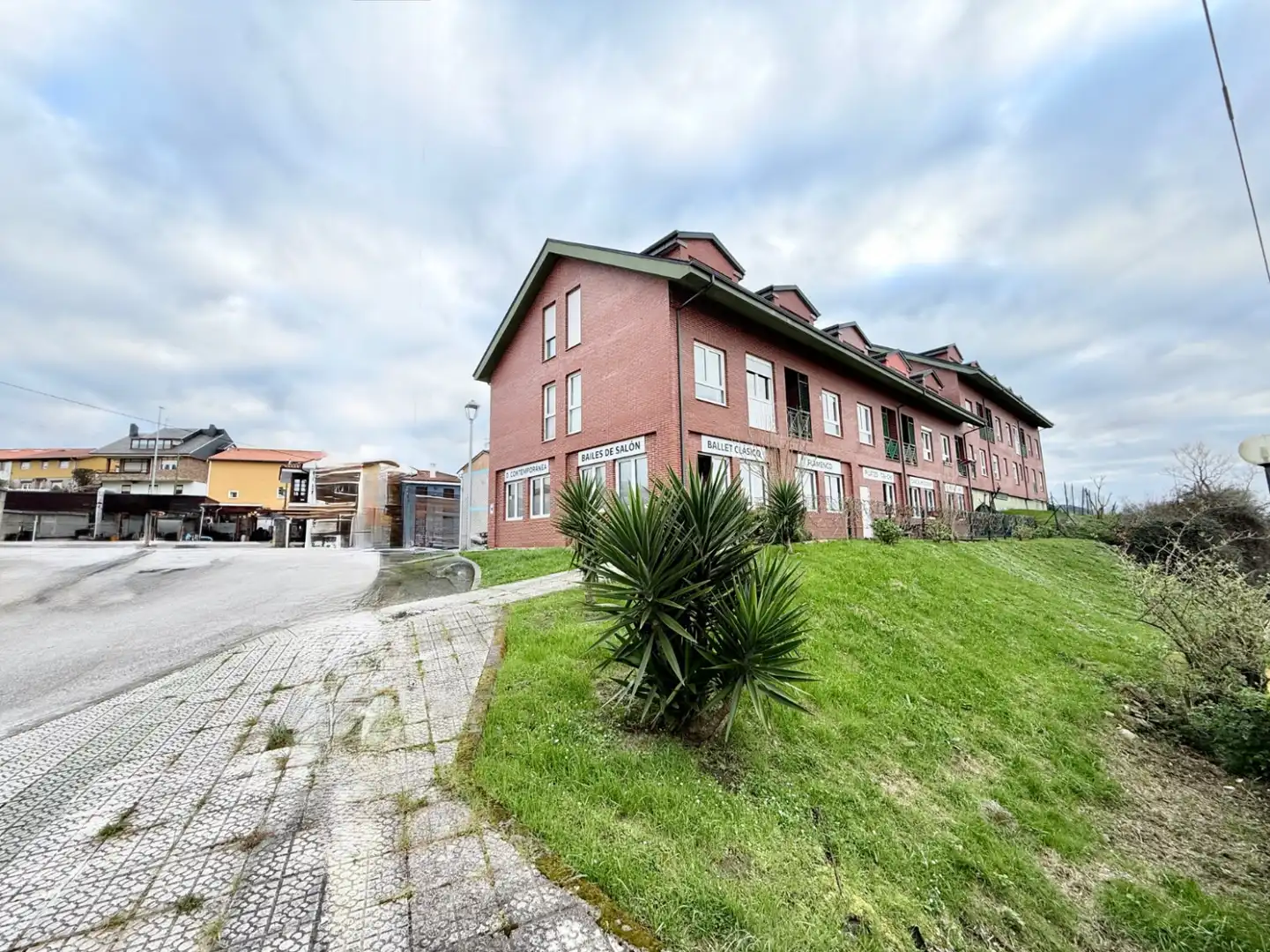 Vista exterior de Piso en venta en Piélagos con Calefacción, Parquet y Terraza