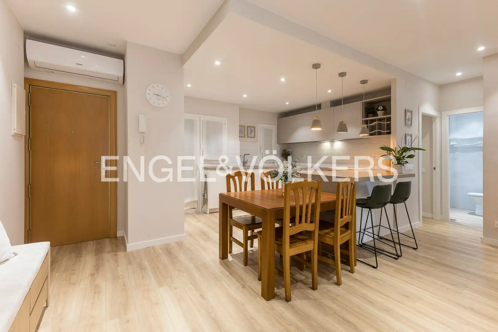 Menjador de Pis en venda en  Barcelona Capital amb Aire condicionat, Calefacció i Parquet