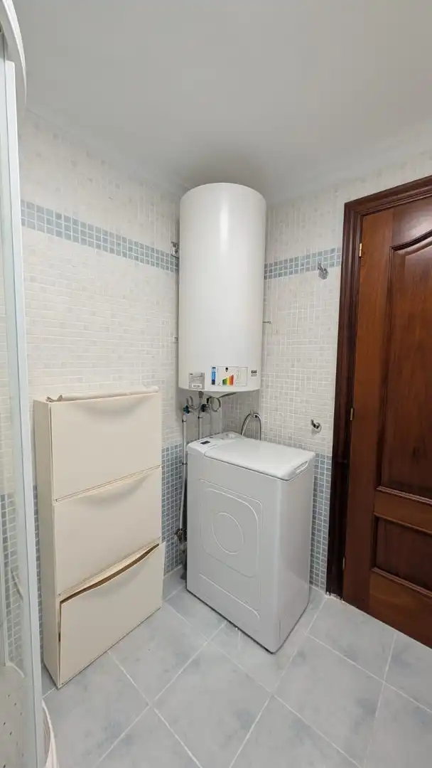 Bathroom of Flat for rent in Valencia  with Air Conditioner, Heating and Parquet flooring