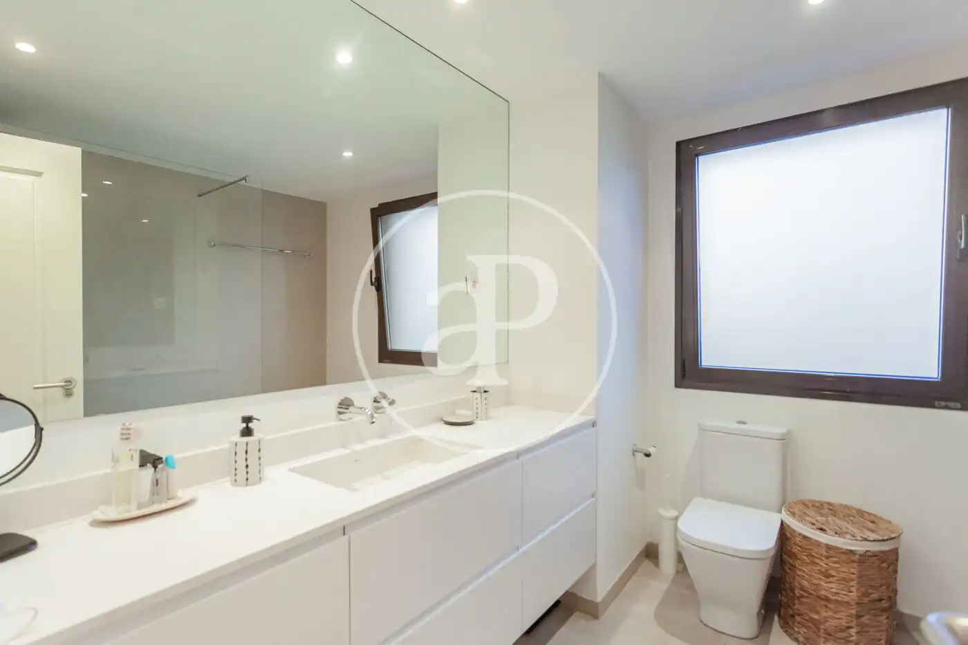 Bathroom of Flat for sale in Moncloa - Aravaca