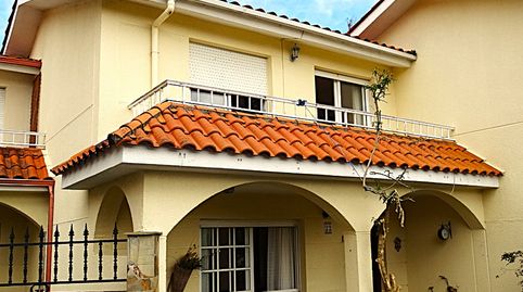 Foto 3 de Casa adosada en venta en Miño, A Coruña