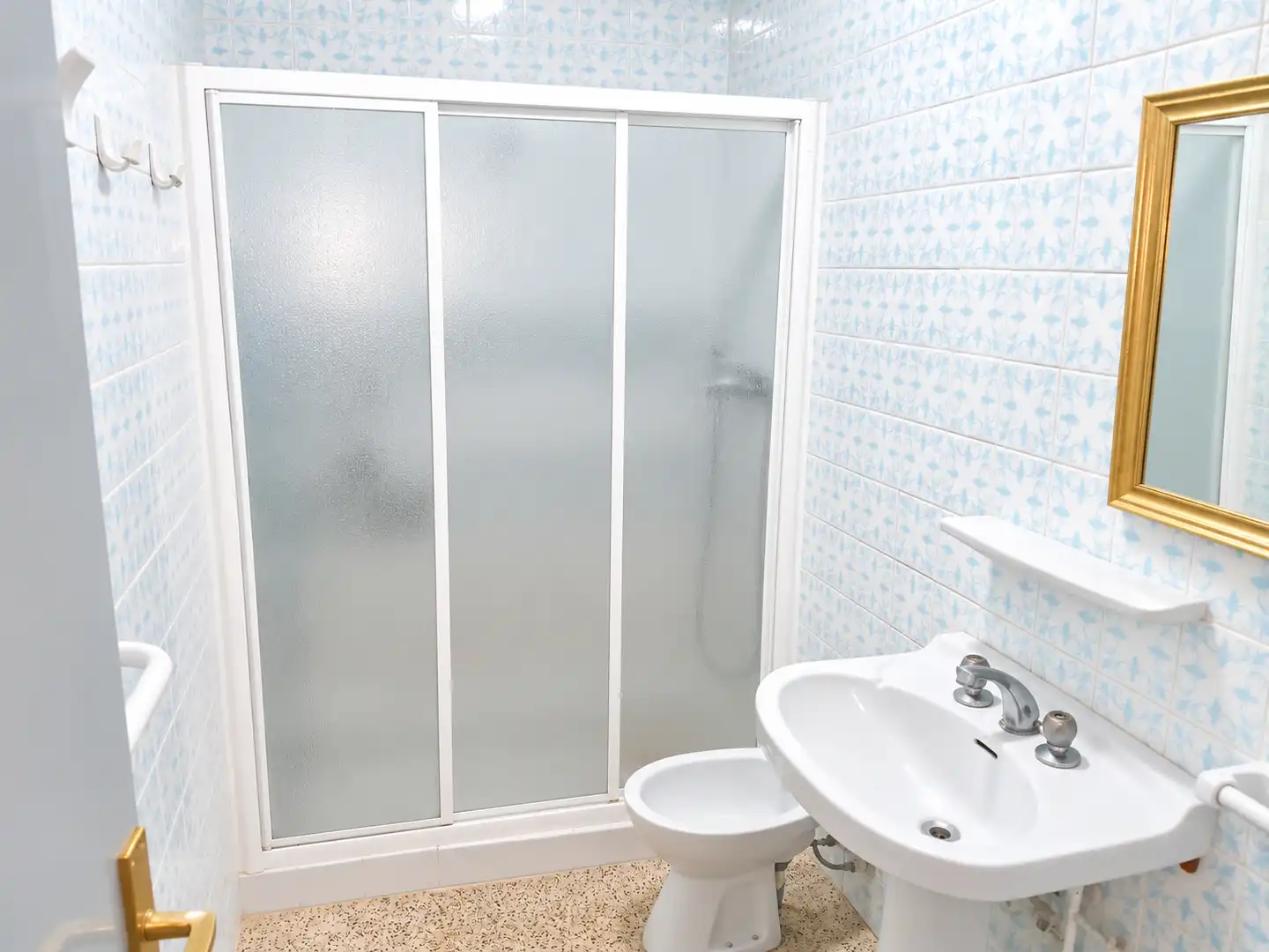 Bany de Pis en venda en Motril amb Terrassa, Moblat i Microones