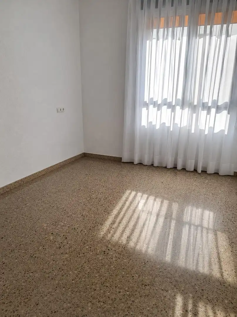 Habitación de Piso en venta en Valencia con Aire acondicionado, Jardín privado y Balcón