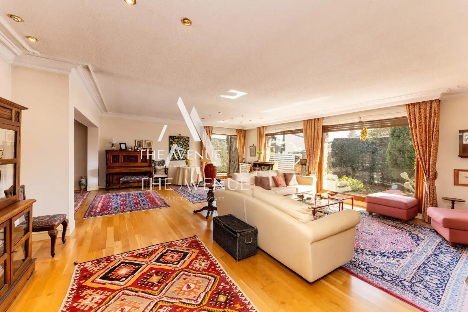 Sala d'estar de Casa o xalet en venda en Villanueva de la Cañada amb Aire condicionat, Calefacció i Jardí privat
