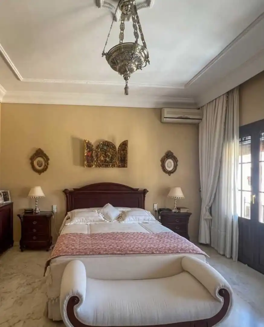 Dormitori de Casa o xalet en venda en La Roda de Andalucía amb Aire condicionat, Terrassa i Moblat