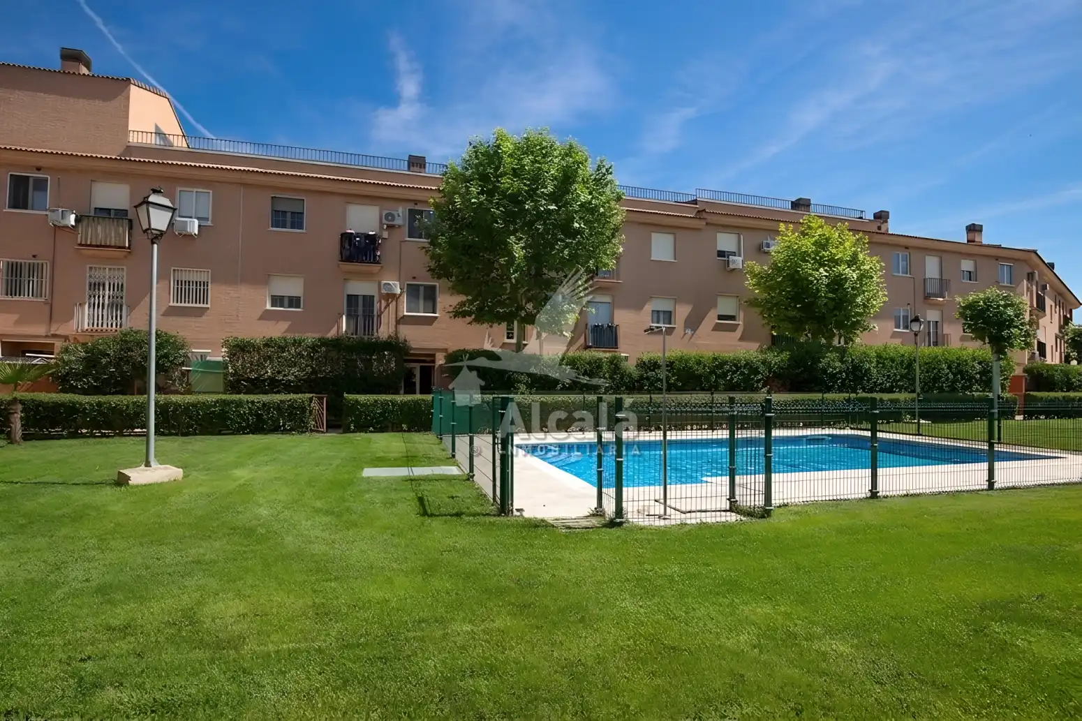 Vista exterior de Oficina en venta en Villamiel de Toledo con Calefacción