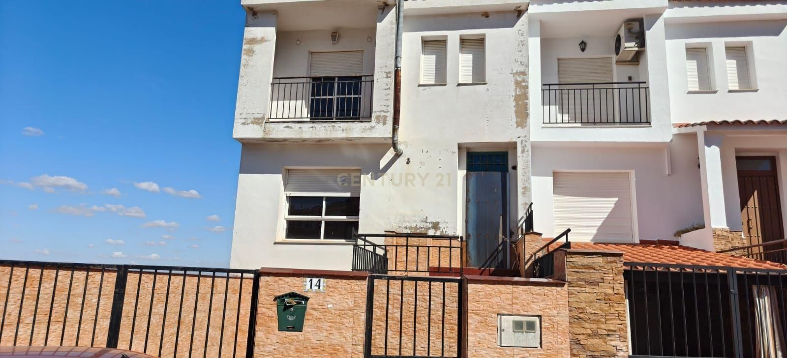 Exterior view of Single-family semi-detached for sale in Aliseda  with Storage room and Balcony