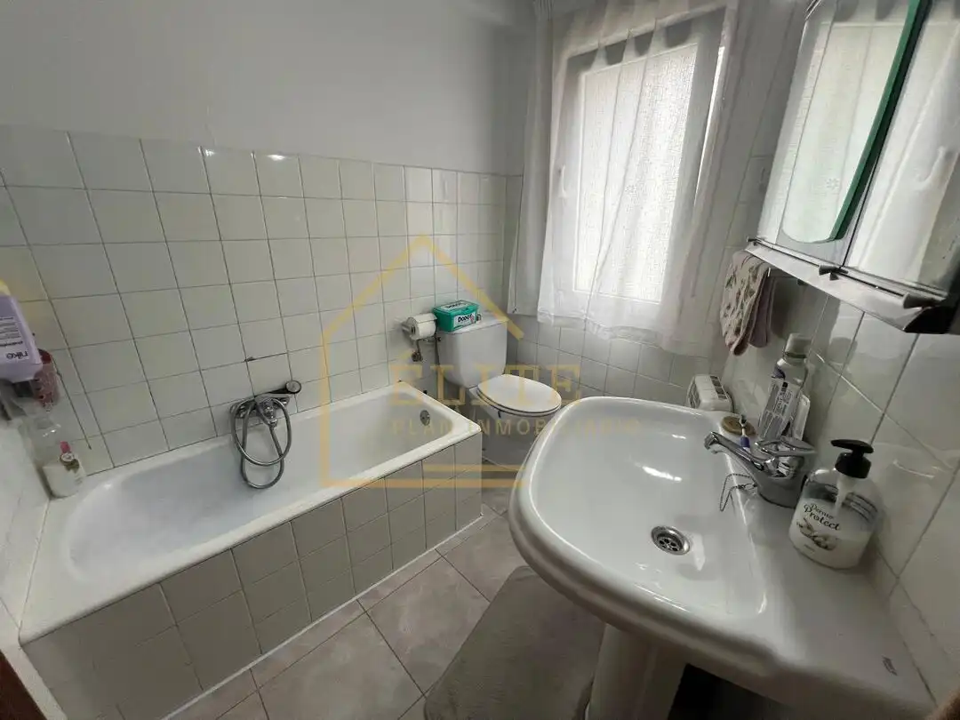 Baño de Piso en venta en Santurtzi  con Calefacción, Trastero y Balcón