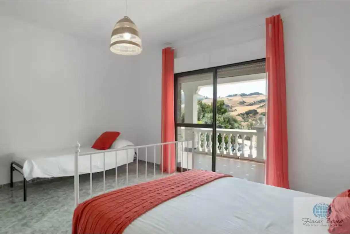 Habitación de Finca rústica en venta en Montecorto con Aire acondicionado, Terraza y Trastero