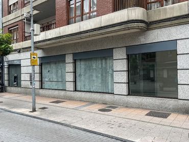 Local comercial en venta en La Felguera