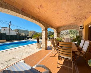 Vista exterior de Casa o xalet en venda en Calonge amb Aire condicionat, Terrassa i Piscina