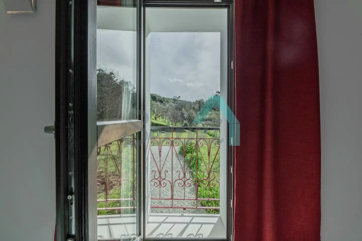 Dormitori de Casa o xalet en venda en Valdés - Luarca amb Calefacció, Jardí privat i Terrassa