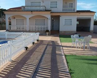 Vista exterior de Casa o xalet en venda en El Vendrell amb Calefacció, Terrassa i Piscina