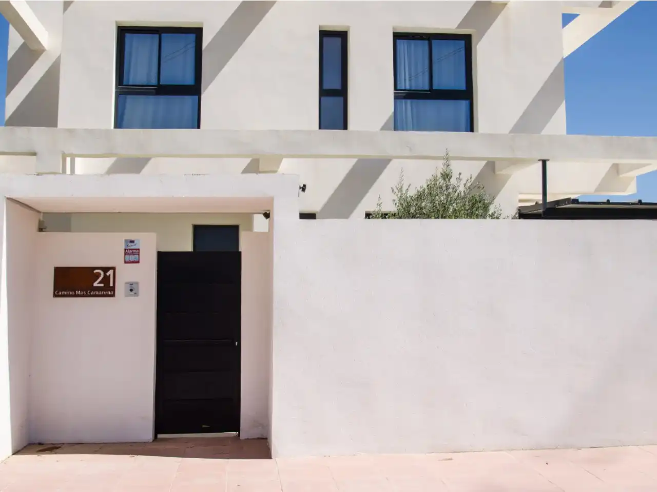 Vista exterior de Casa o xalet en venda en Bétera amb Aire condicionat, Jardí privat i Terrassa