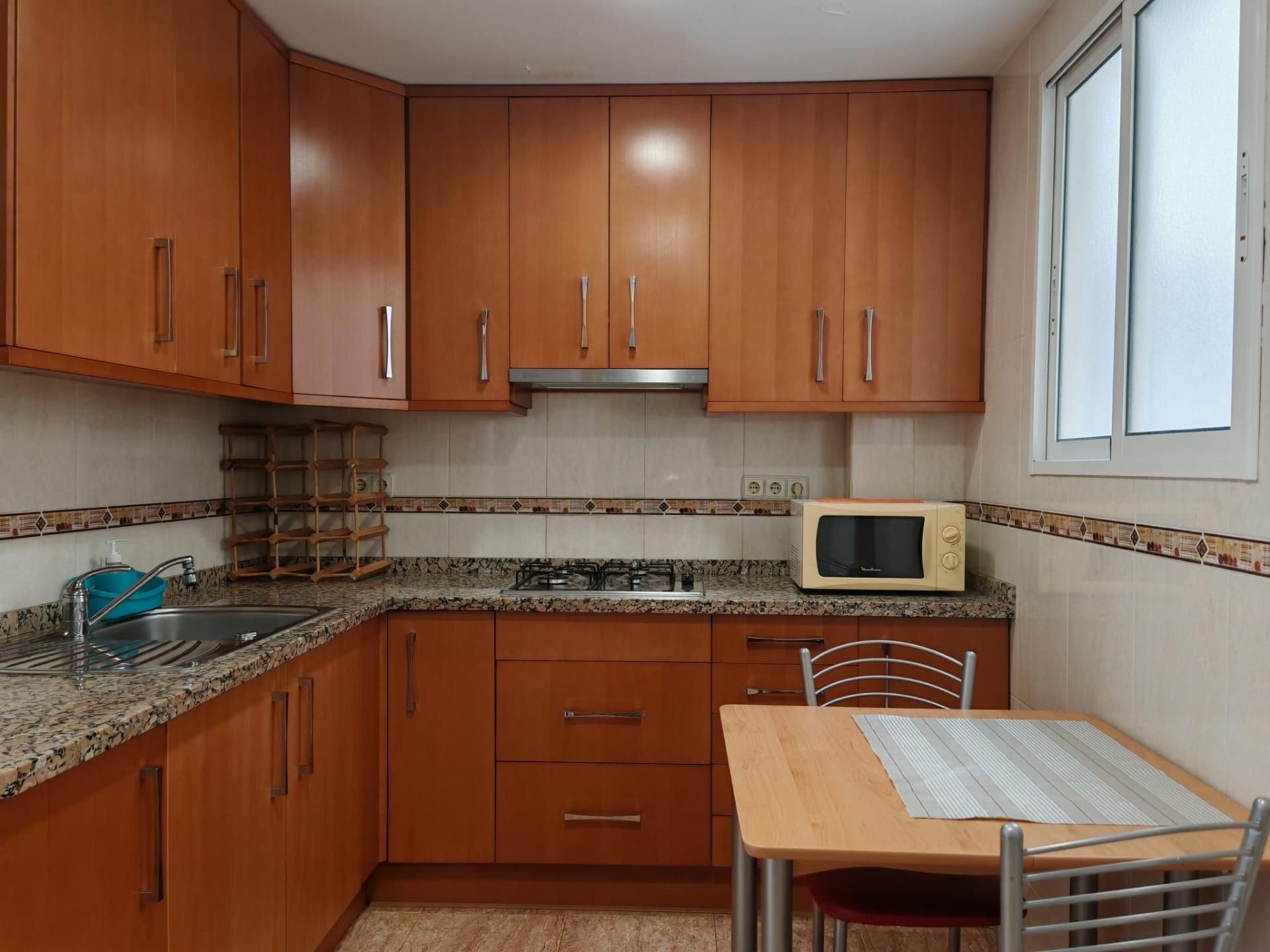 Kitchen of Flat to rent in Alicante / Alacant  with Furnished and Balcony