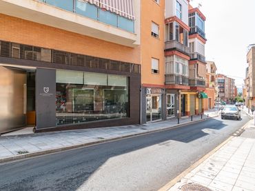 Gewerbefläche zum Verkauf in Calle TEJEROS 2