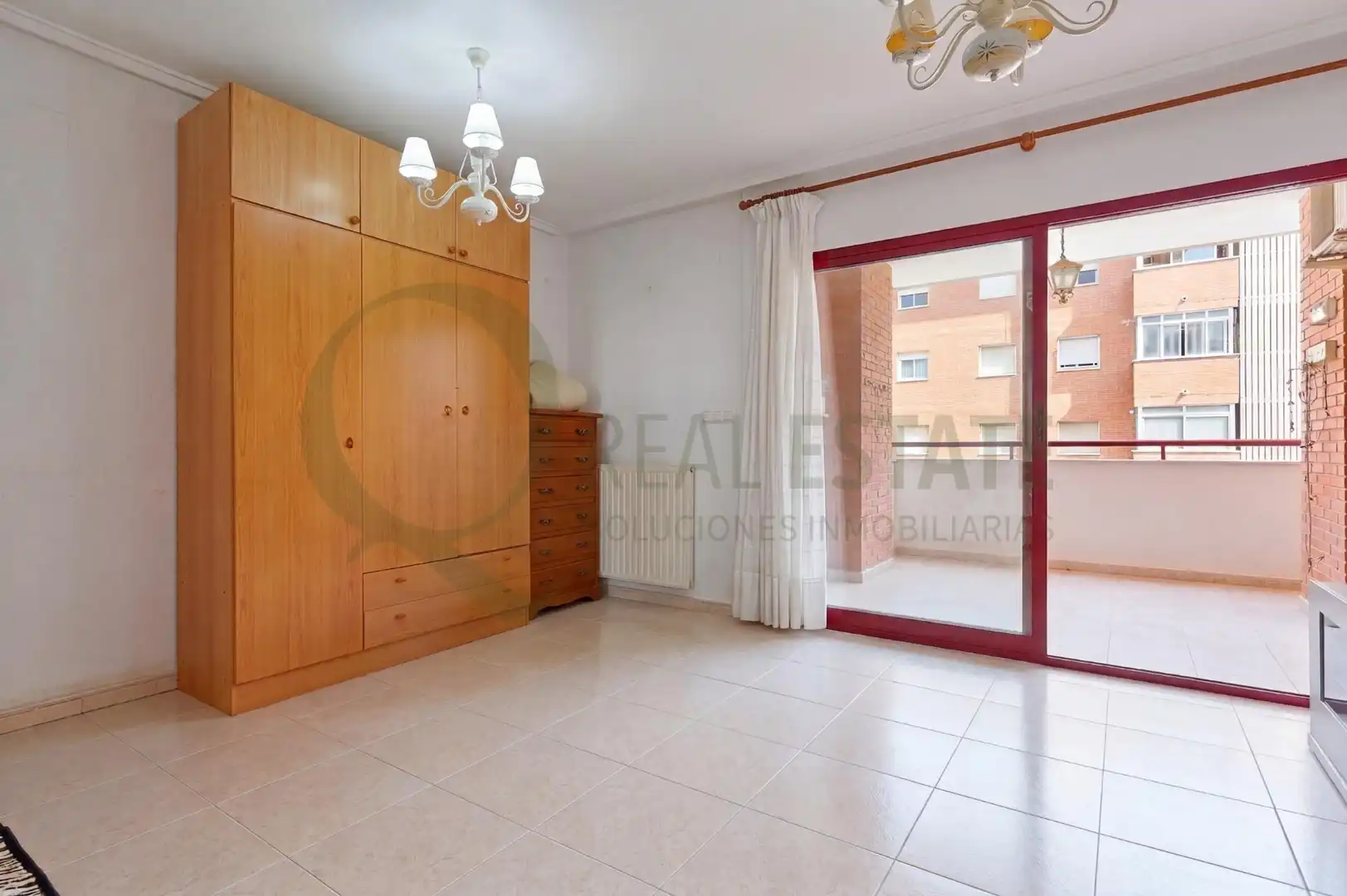 Habitación de Piso en venta en Alicante / Alacant con Aire acondicionado, Calefacción y Terraza