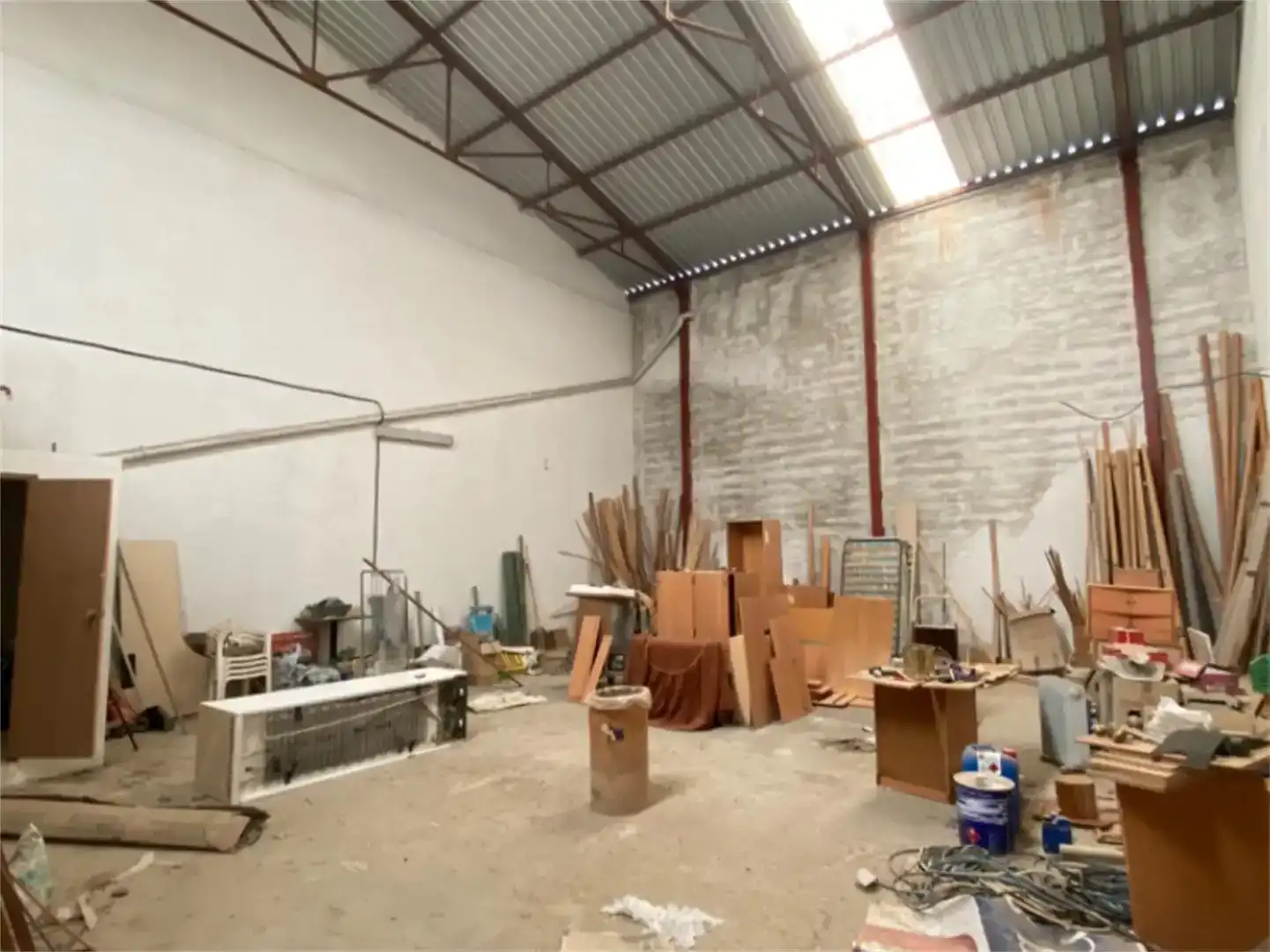 Nau industrial en venda en Jaén