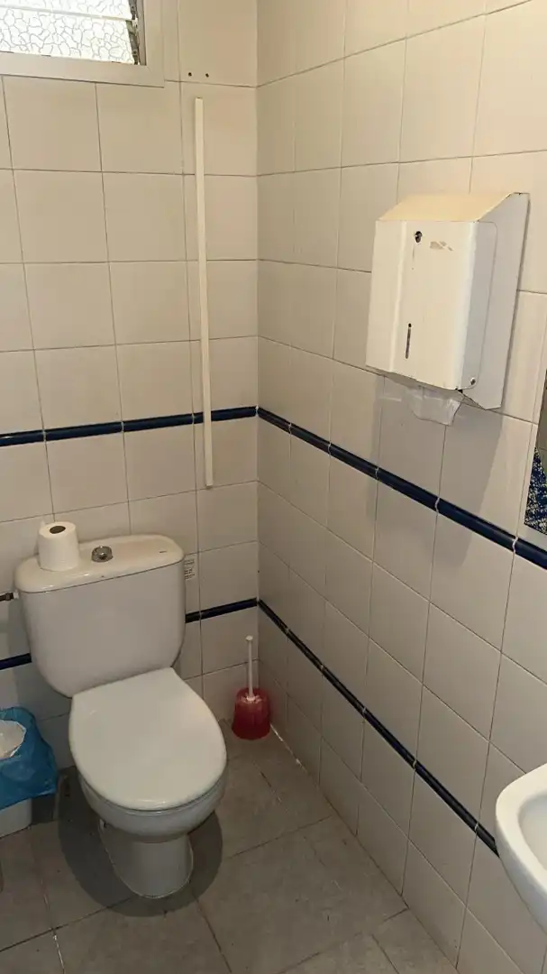Bathroom of Commercial properties for rent in Alginet  with Air Conditioner, Heating and Terrace