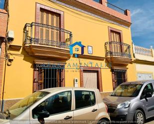 Vista exterior de Casa o xalet en venda en Tocina amb Jardí privat, Terrassa i Traster