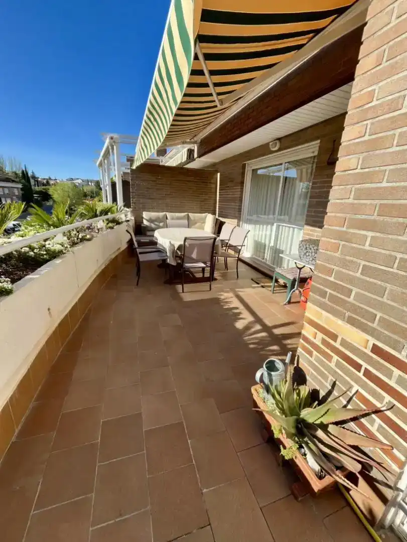 Terrassa de Pis en venda en Las Rozas de Madrid amb Aire condicionat, Parquet i Traster