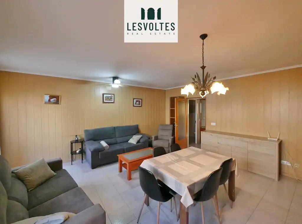 Living room of Flat for sale in Verges  with Air Conditioner, Heating and Terrace