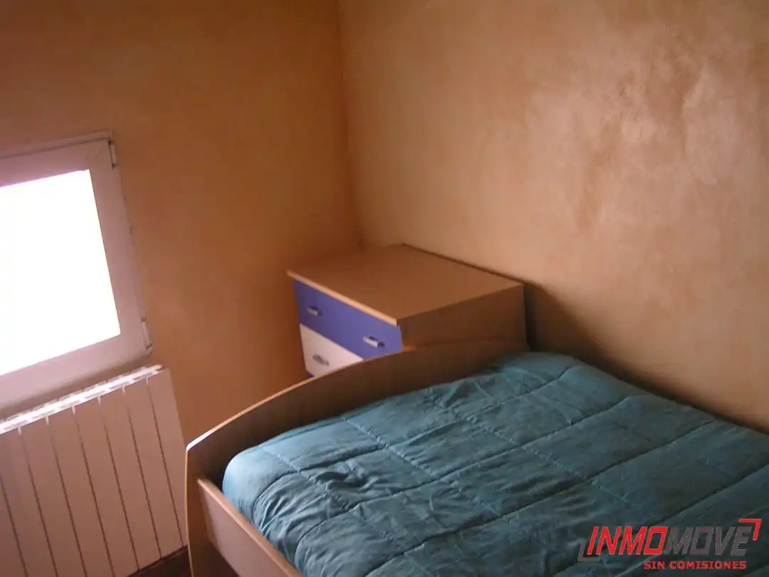 Habitación de Casa adosada en venta en Haro con Balcón