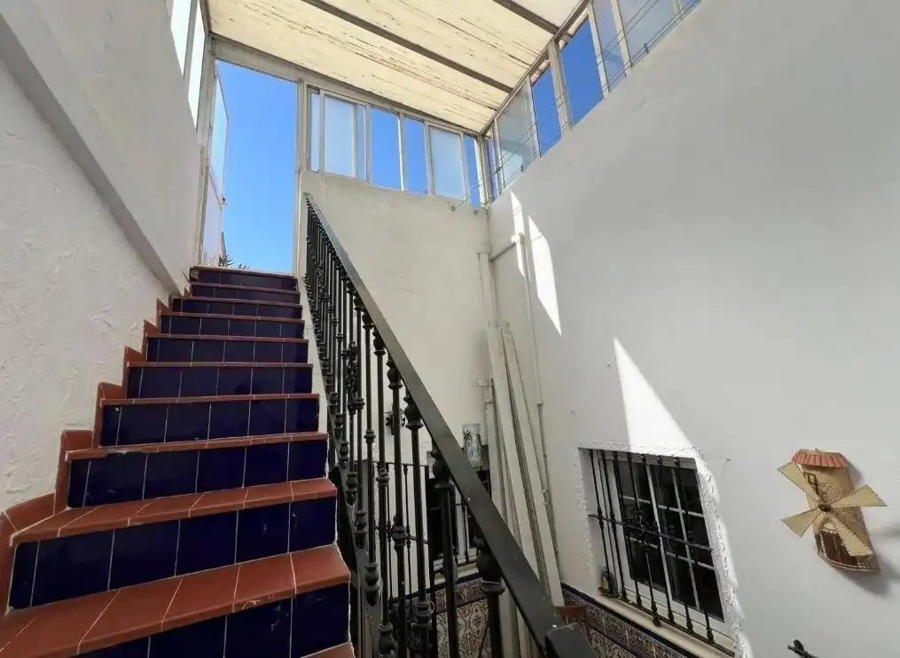Houses for sale in Utrera  with Terrace, Storage room and Furnished