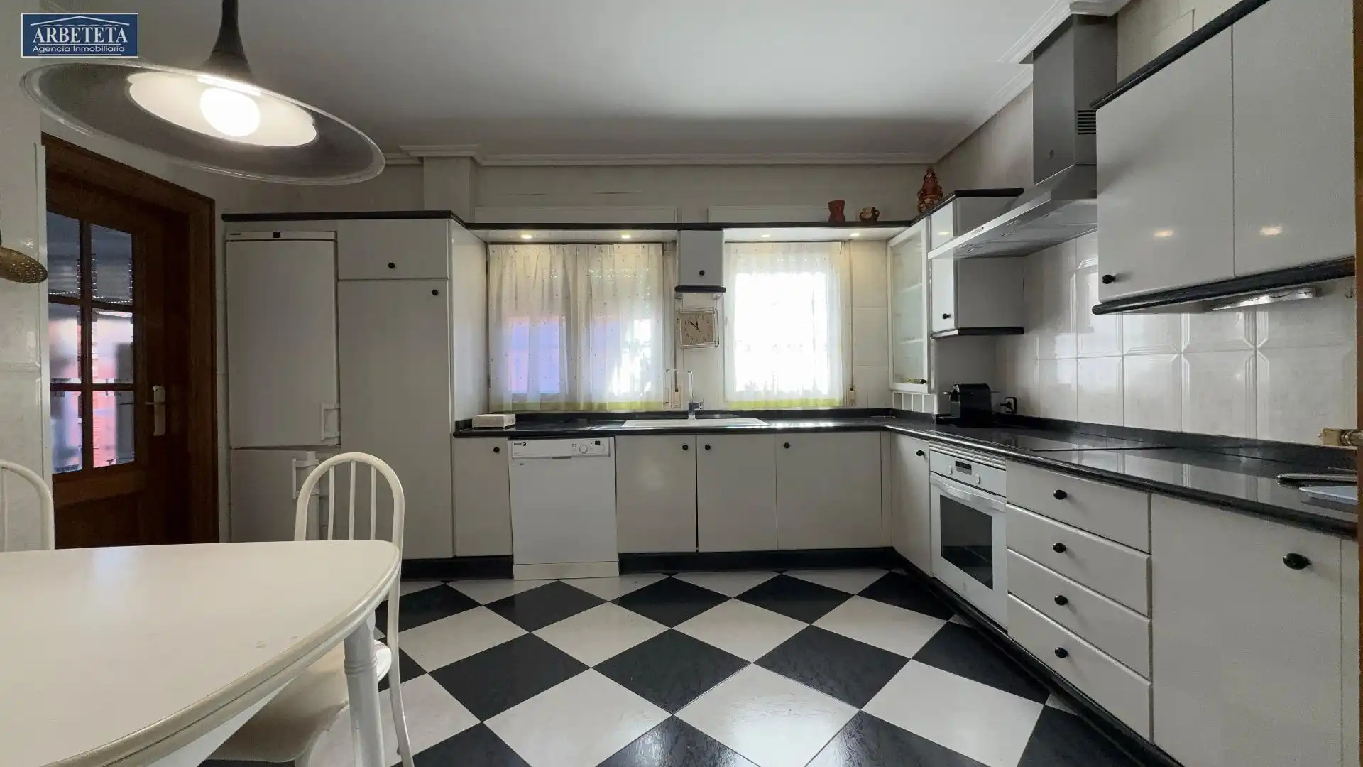 Cocina de Casa o chalet en venta en Guadalajara con Aire acondicionado, Calefacción y Terraza