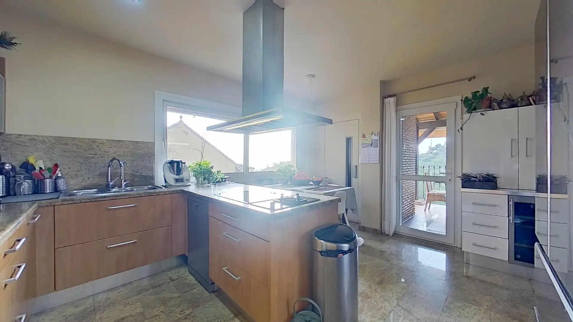 Cocina de Casa o chalet en venta en Málaga con Jardín privado, Terraza y Piscina