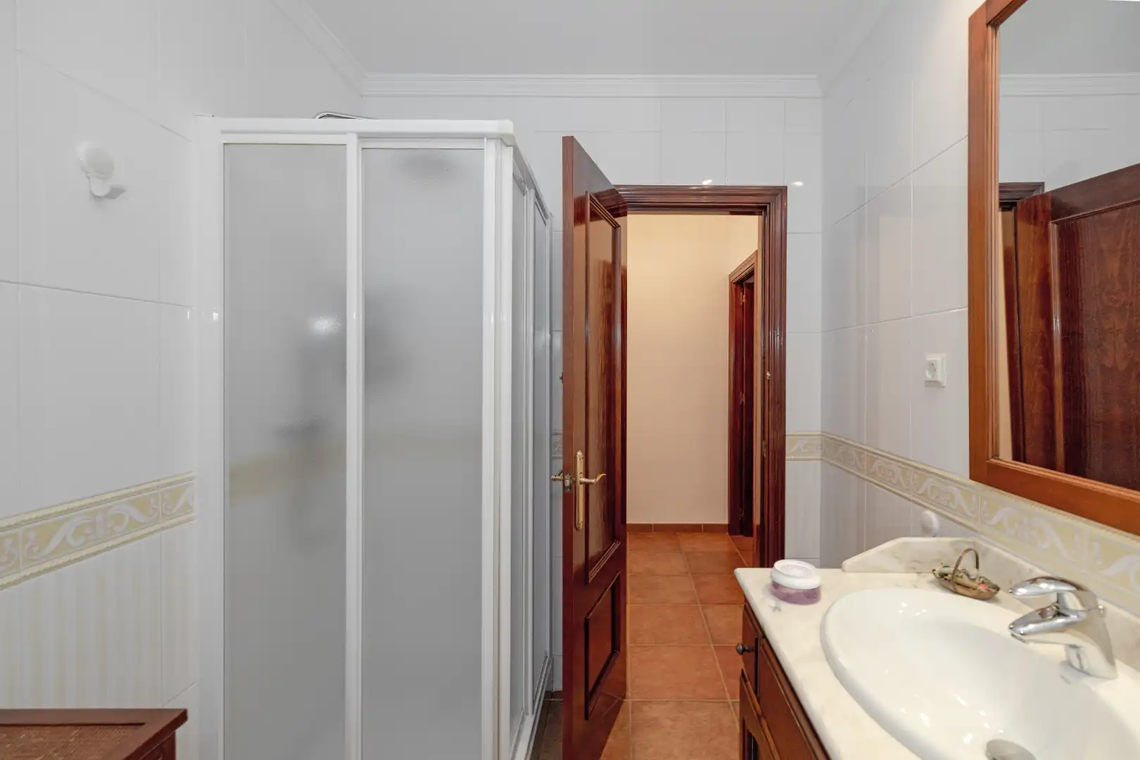 Bathroom of Houses for sale in Málaga  with Air Conditioner, Heating and Private garden