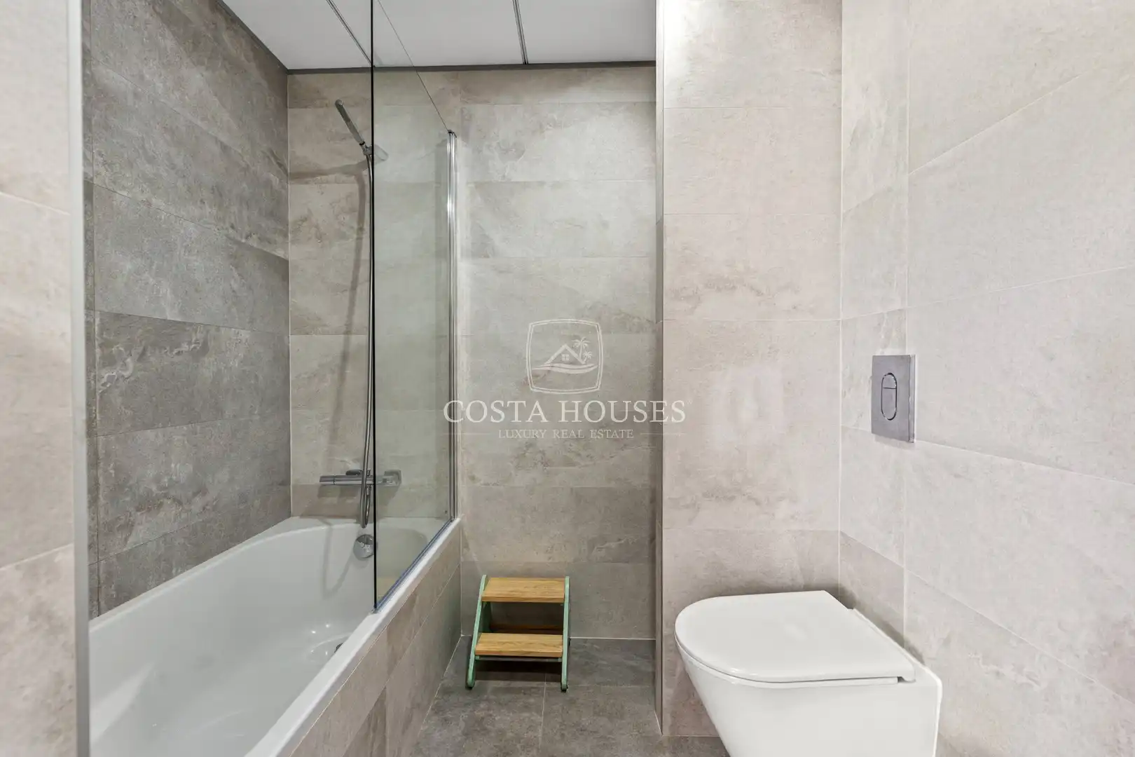 Bathroom of Attic for sale in Benidorm  with Air Conditioner, Private garden and Terrace