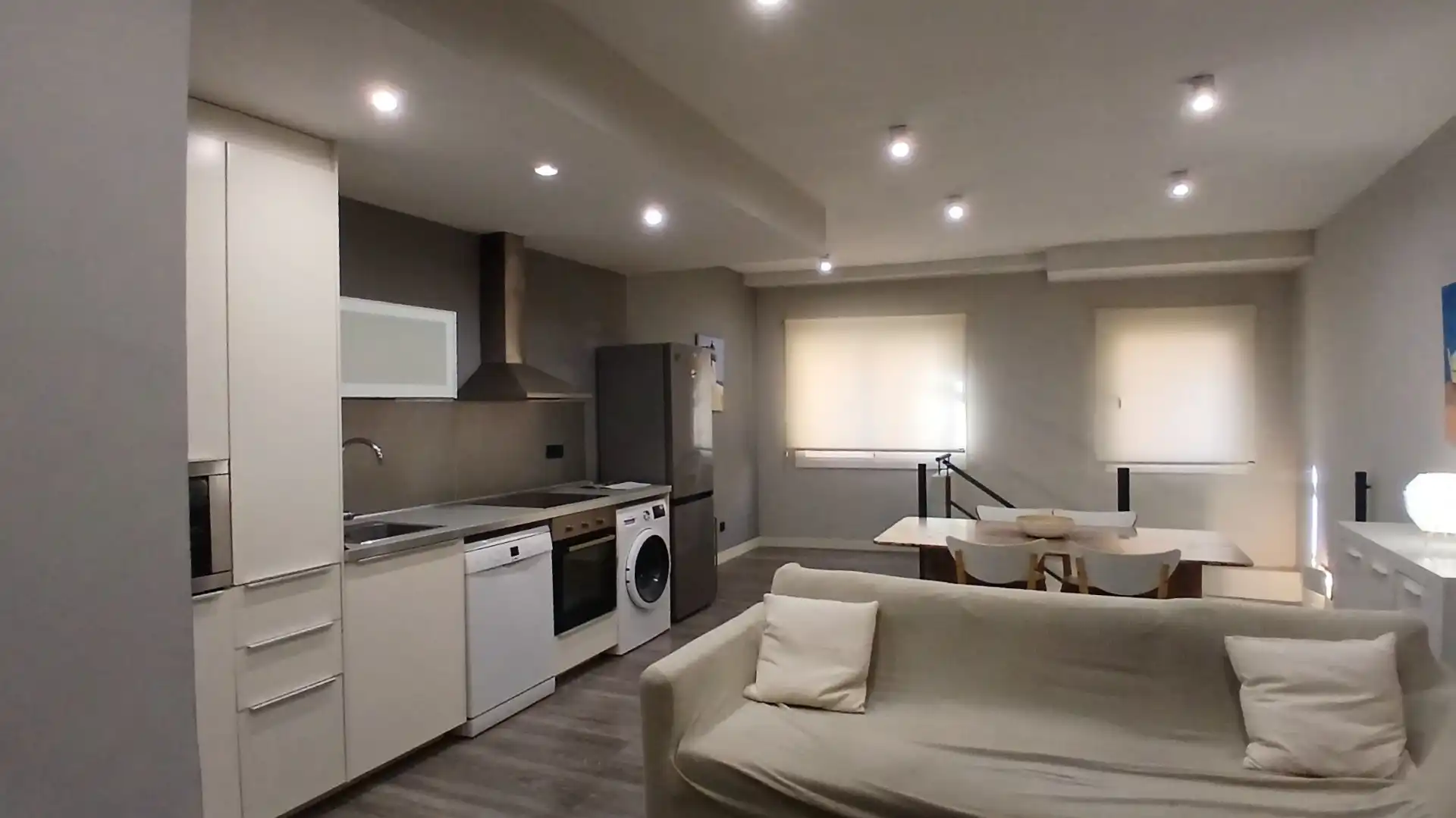 Wohnung zur Miete in  Barcelona Capital mit Klimaanlage, Heizung und Parkett