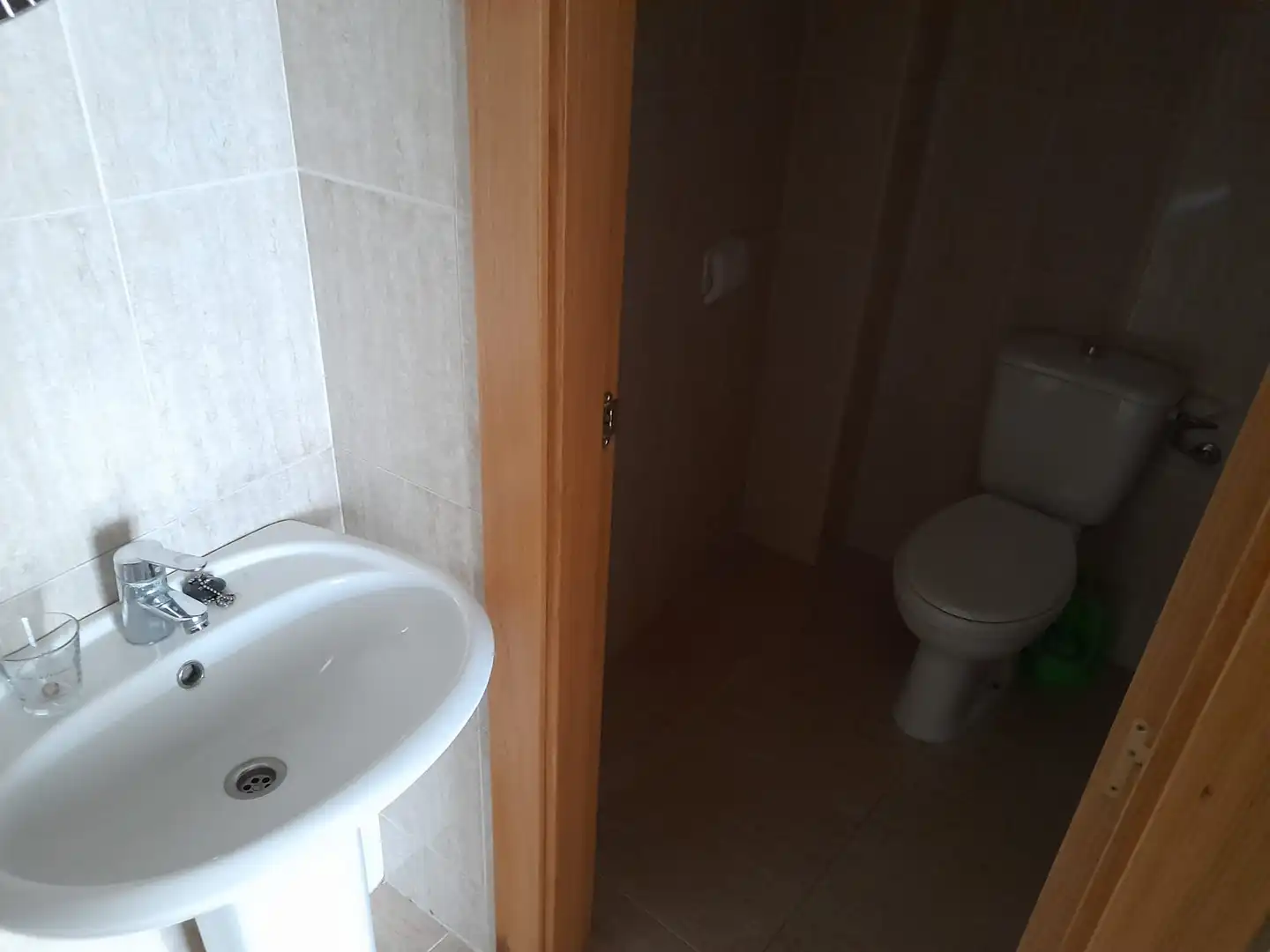 Baño de Local de alquiler en Calatayud con Aire acondicionado, Calefacción y Parquet