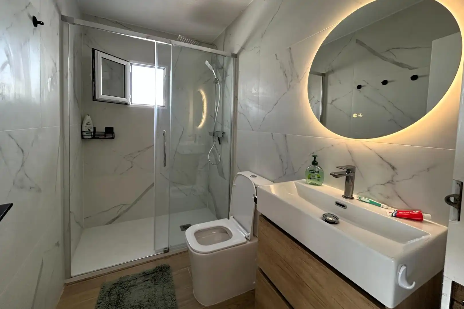 Bathroom of Apartments for sale in Torrevieja  with Air Conditioner, Heating and Terrace