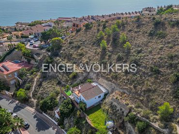 Detached house with garden for sale in Carrer del Rabo de les Penyes 8