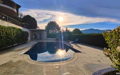 Piscina de Casa o xalet en venda en Castellar del Vallès amb Aire condicionat, Terrassa i Piscina