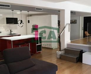 Sala d'estar de Loft de lloguer en Cáceres Capital amb Aire condicionat, Calefacció i Moblat