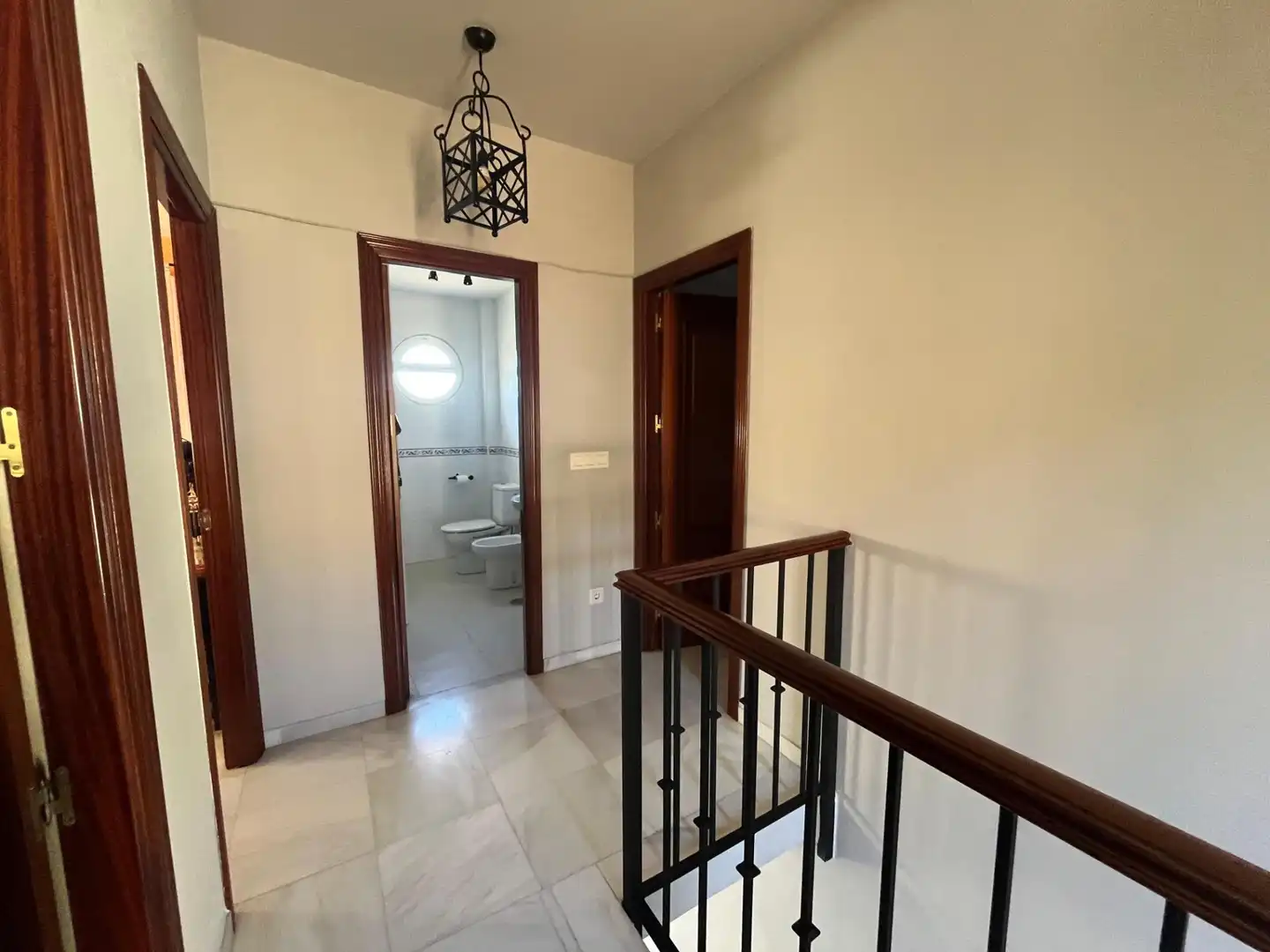Casa adosada en venda en Huévar del Aljarafe amb Terrassa i Balcó
